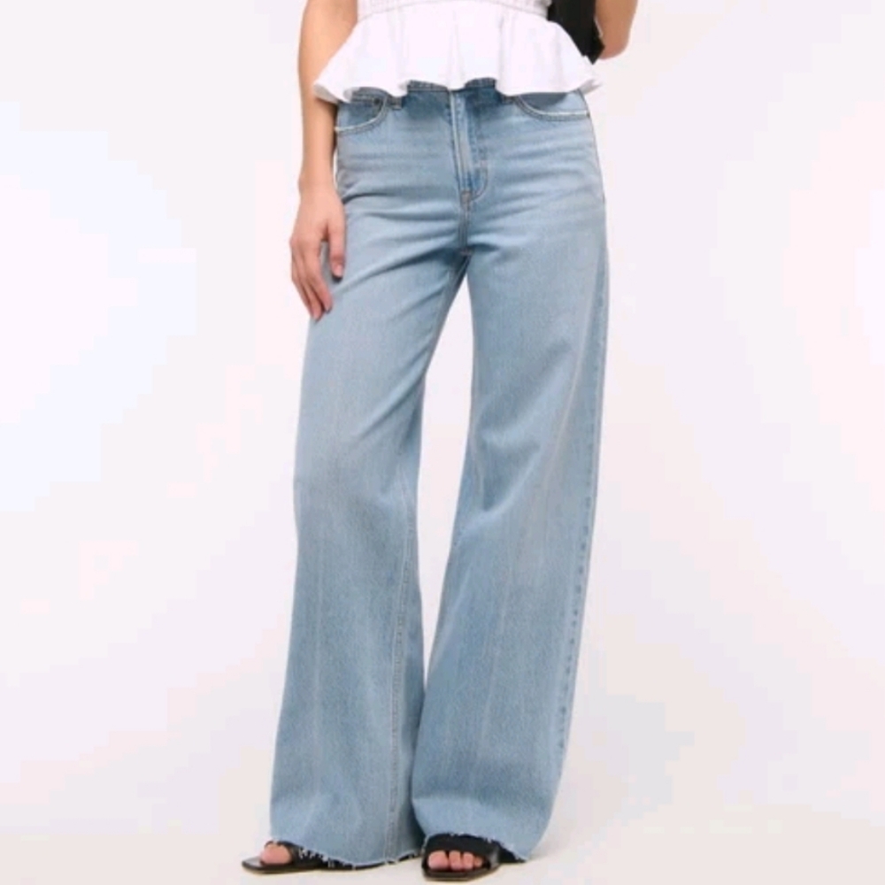 Abercrombie & Fitch The High Rise Wide Leg Jeans Raw Hem Women's Blue 35 L NWOT - Picture 4 of 16